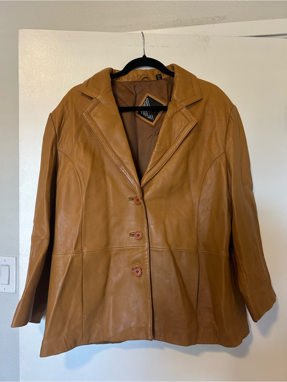 Women's Tan Leather Jacket - Relaxed Tailored Fit